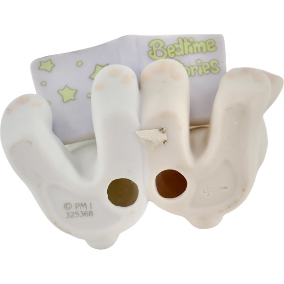 Precious Moments There are Two Sides to Every Story Bunny Rabbits Reading 325368 - Picture 8 of 10